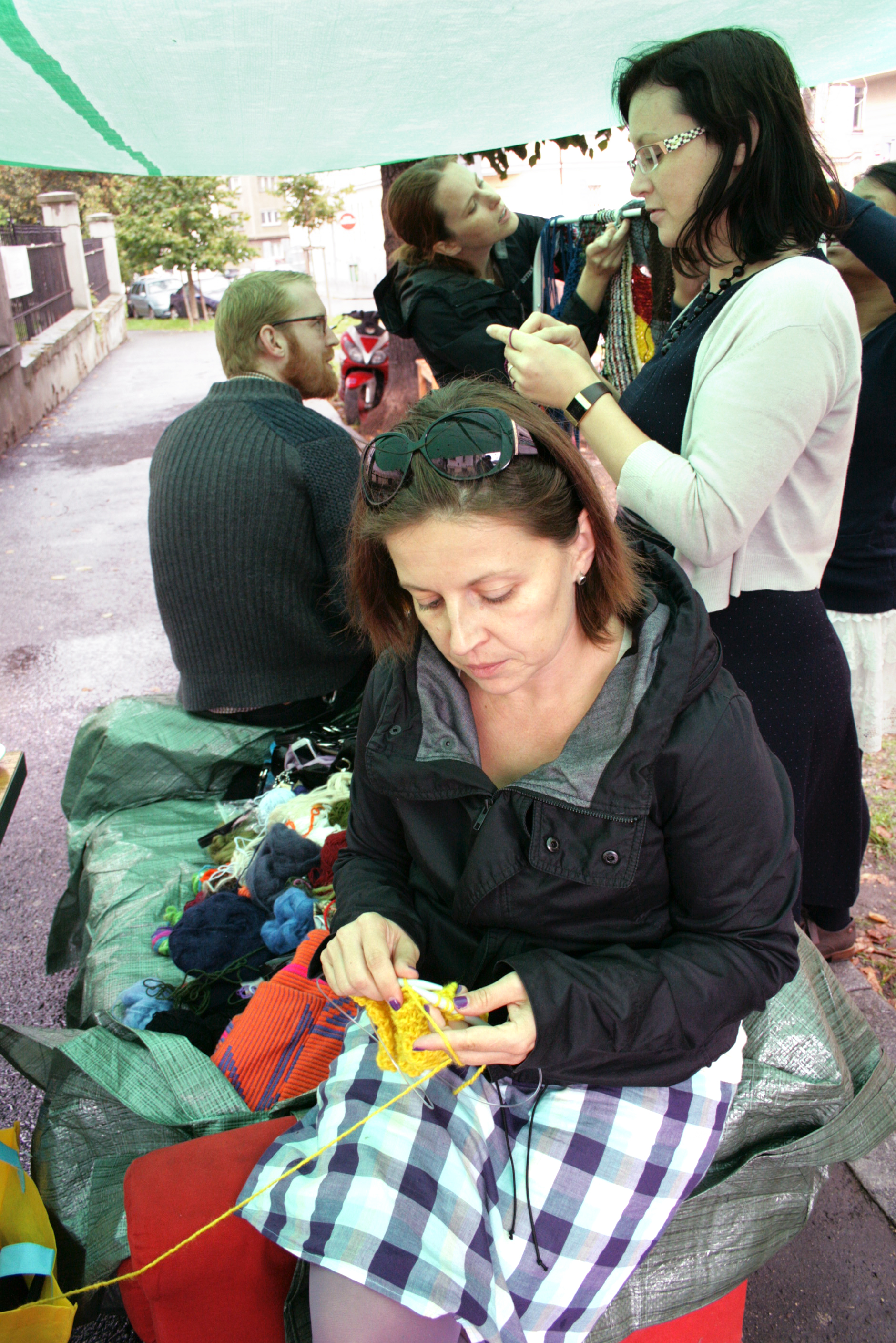 knitting at ZMJ14 2